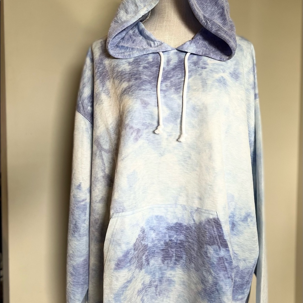 Nike hoodie standard fit.